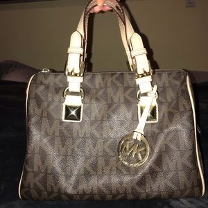 Michael Kors MD Grayson Doctorbag Sachel - Brown